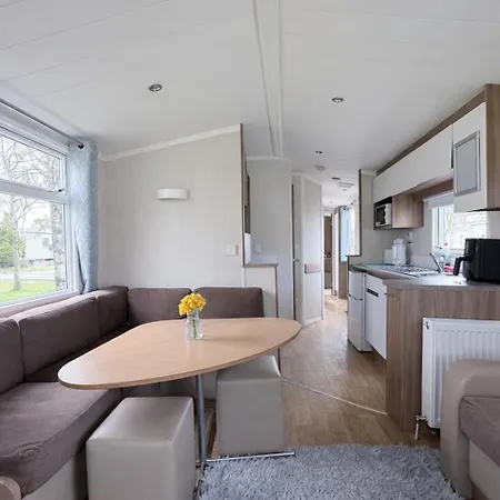 Hébergement de vacances Homely Dog-friendly Caravan At Bowland Fell In Yorkshire Ref 93015w