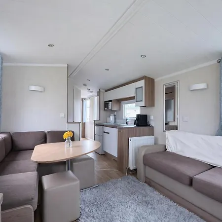 Homely Dog-friendly Caravan At Bowland Fell In Yorkshire Ref 93015w