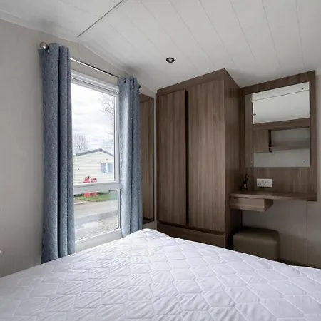 Hébergement de vacances Homely Dog-friendly Caravan At Bowland Fell In Yorkshire Ref 93015w *